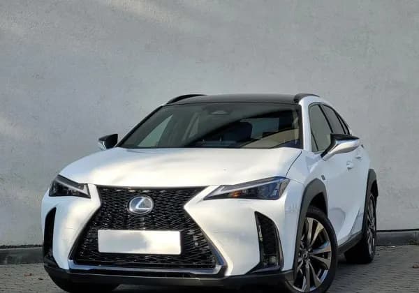 Lexus UX 300h F Sport Design 2024 - używany samochód w leasingu