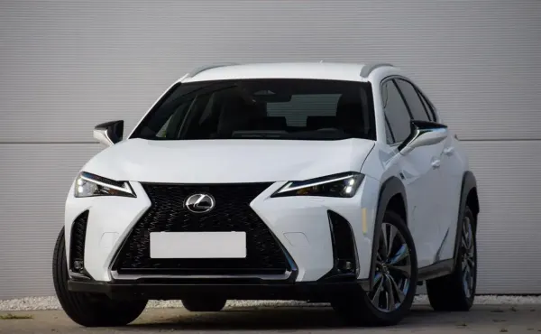 Lexus UX 300h F Sport Design 2024 - używany samochód w leasingu