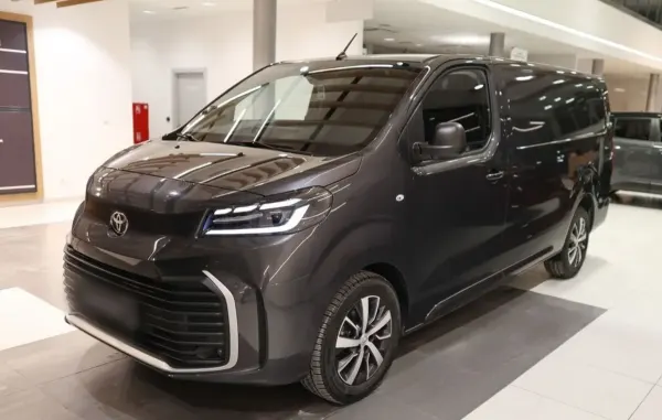 Toyota ProAce 2.0 D-4D Long Comfort 2024 - używany samochód w leasingu