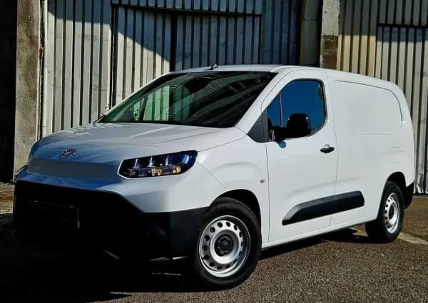 Toyota Proace City EV Long 2,4t Comfort 2025 - gebrauchtes Leasingfahrzeug