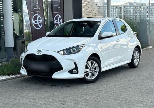 Toyota Yaris 1.5 Comfort 2024 - używany samochód w leasingu