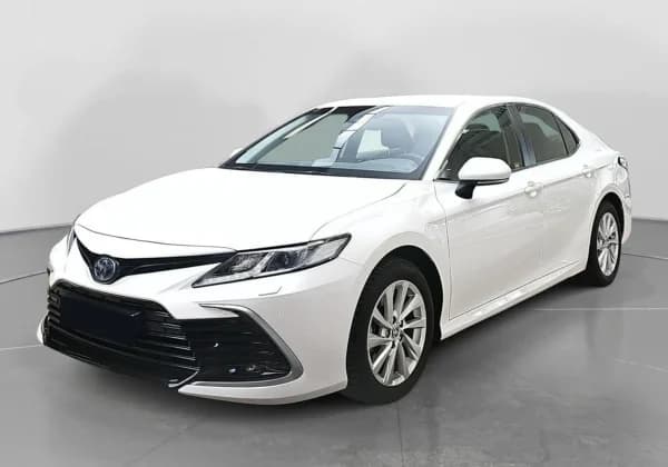 Toyota Camry 2.5 Hybrid Comfort CVT 2023 - używany samochód w leasingu