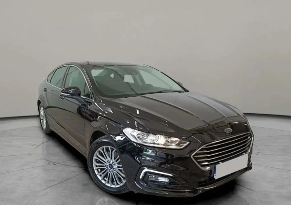 Ford Mondeo 2.0 Hybrid Titanium