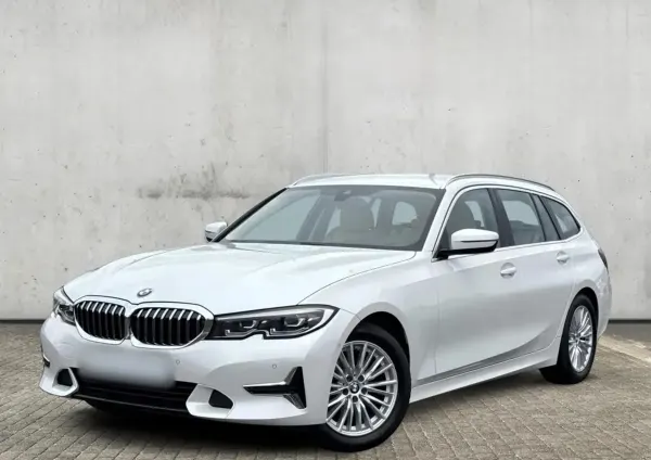 BMW Seria 3 318i Luxury Line aut