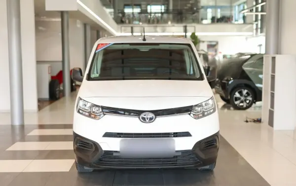 Toyota Proace City 1.5 D-4D Long 2,4t Active 2021 - вживаний автомобіль в лізингу