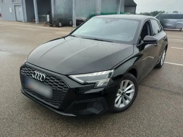 Audi A3 35 TFSI mHEV S tronic 2023 - używany samochód w leasingu