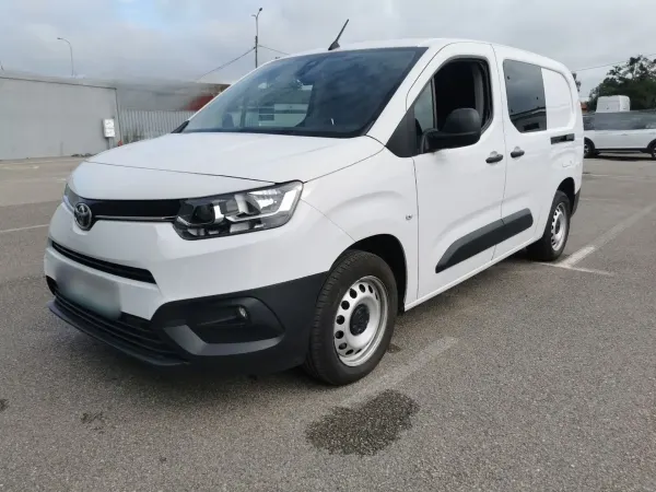 Toyota Proace City 1.5 D-4D Long 2,3t Active (bryg.) 2022 - używany samochód w leasingu