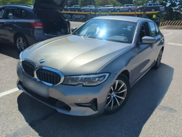 BMW Seria 3 320d Advantage 2021 - używany samochód w leasingu