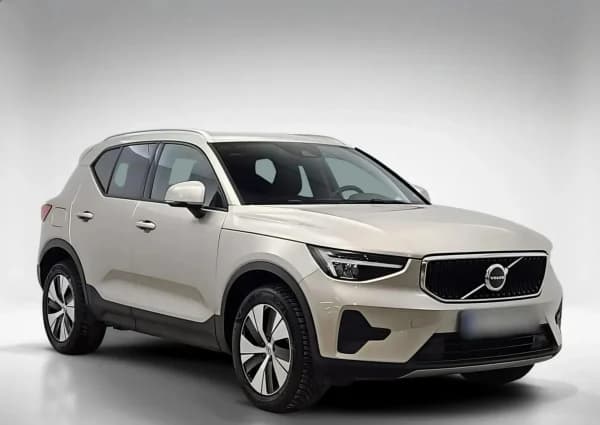 Volvo XC 40 T2 Core aut 2022 - używany samochód w leasingu