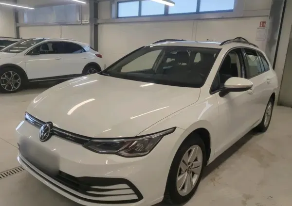 Volkswagen Golf VIII 1.5 TSI EVO Life 2023 - używany samochód w leasingu