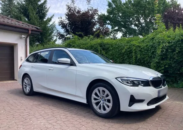 BMW Seria 3 318i Advantage aut 2022 - używany samochód w leasingu