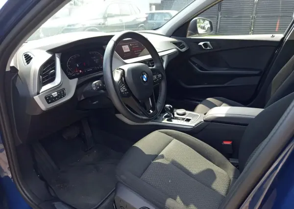 BMW Seria 1 118i Advantage aut 2024 - używany samochód w leasingu