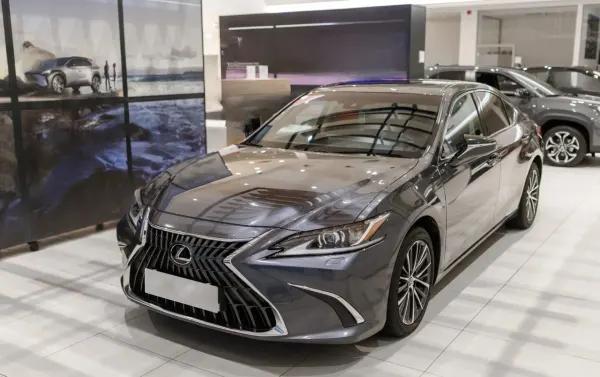 Lexus ES 300h Business Edition 2023 - used car for lease
