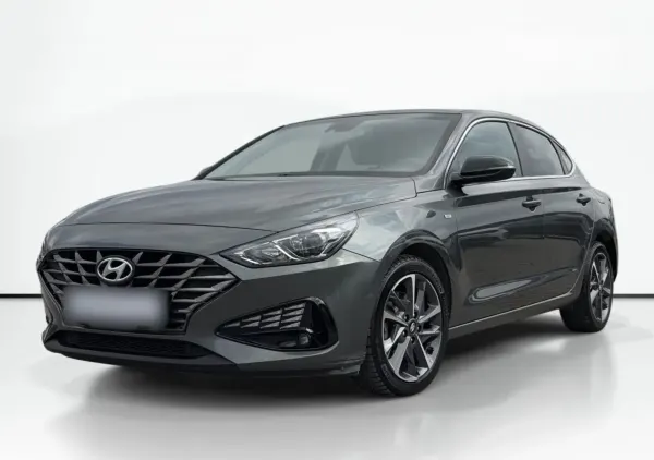 Hyundai i30 Fastback 1.5 T-GDI 48V Smart DCT 2023 - używany samochód w leasingu