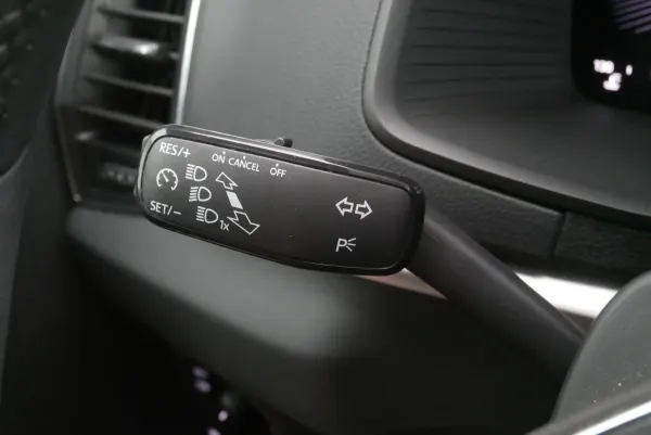 Skoda Karoq 2.0 TDI SCR 4x2 Ambition DSG 2023 - używany samochód w leasingu