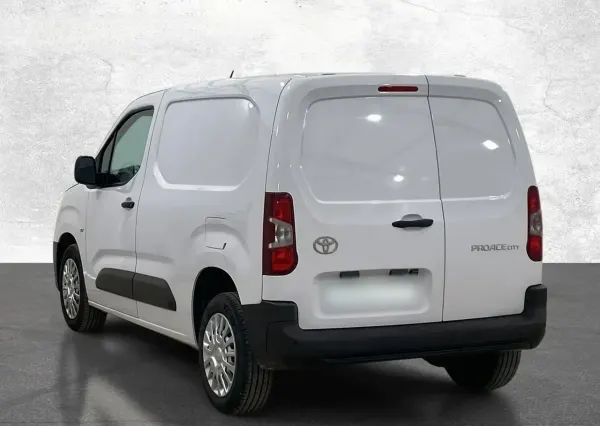 Toyota Proace City 1.5 D-4D Standard 2,0t Active 2024 - używany samochód w leasingu