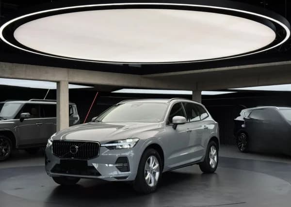 Volvo XC 60 B4 B Essential aut 2023 - używany samochód w leasingu