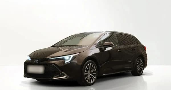 Toyota Corolla 2.0 Hybrid Style 2023 - używany samochód w leasingu