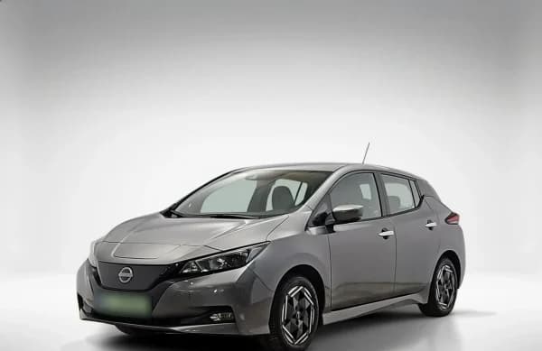 Nissan Leaf 40kWh Acenta 2023 - używany samochód w leasingu