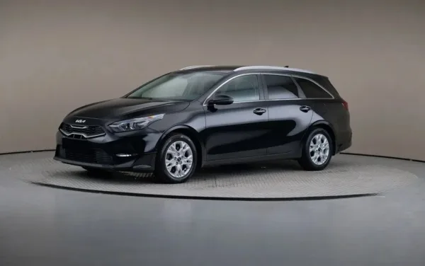Kia Ceed 1.5 T-GDI L DCT 2023 - używany samochód w leasingu