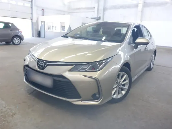 Toyota Corolla 1.5 Comfort 2022 - używany samochód w leasingu