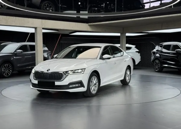 Skoda Octavia 1.5 TSI e-Tec Ambition DSG 2022 - używany samochód w leasingu