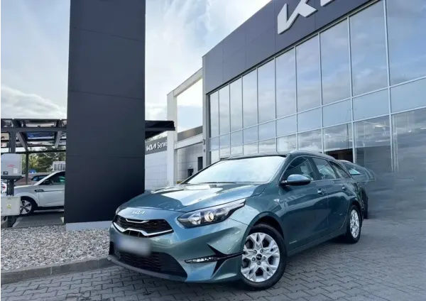Kia Ceed 1.5 T-GDI M DCT 2023 - używany samochód w leasingu