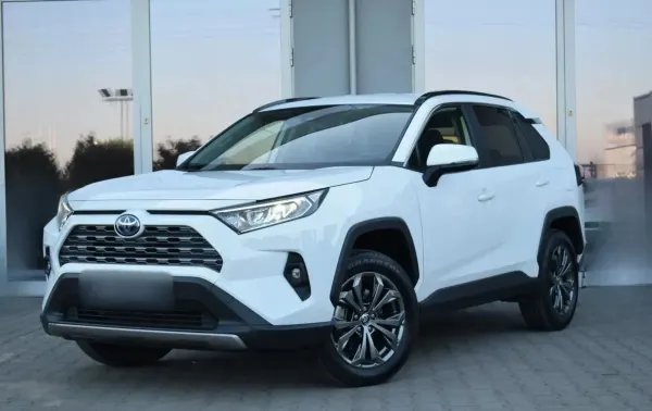 Toyota RAV4 2.5 Hybrid Comfort 4x2 2023 - używany samochód w leasingu