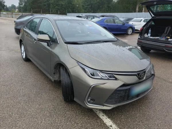 Toyota Corolla 1.5 Comfort 2022 - używany samochód w leasingu