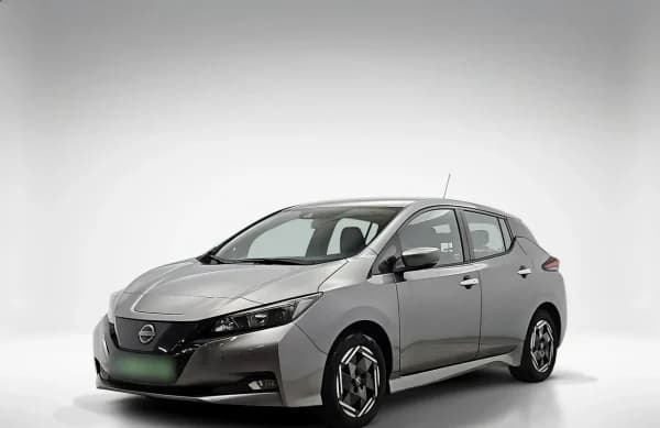 Nissan Leaf 40kWh Acenta 2023 - używany samochód w leasingu
