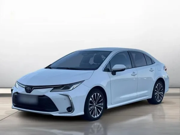 Toyota Corolla 1.8 Hybrid Style 2023 - używany samochód w leasingu