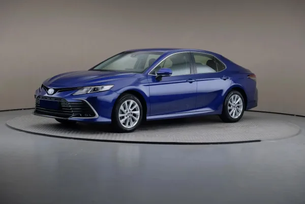 Toyota Camry 2.5 Hybrid Comfort CVT 2024 - używany samochód w leasingu