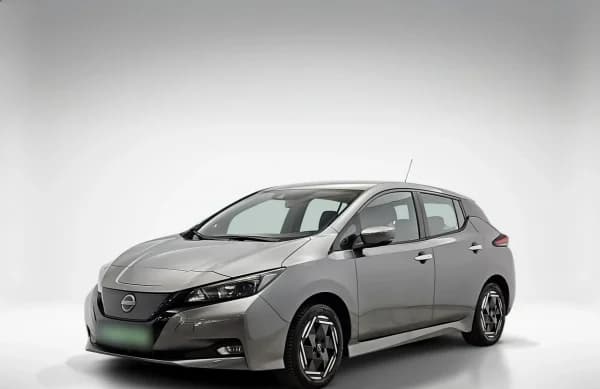 Nissan Leaf 40kWh Acenta 2023 - używany samochód w leasingu