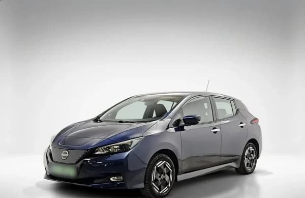 Nissan Leaf 40kWh Acenta 2023 - używany samochód w leasingu