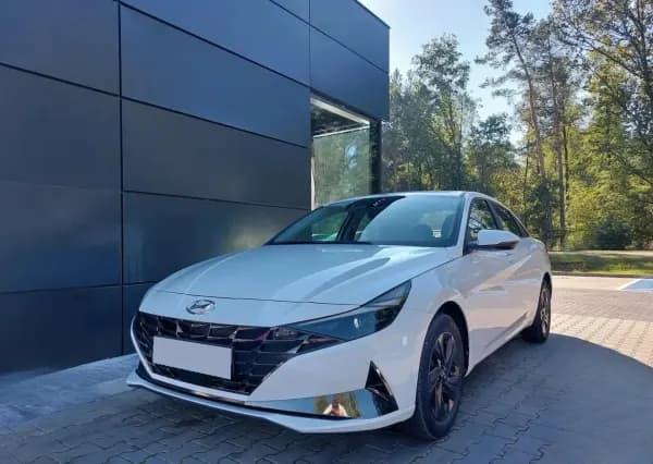 Hyundai Elantra 1.6 Smart 2021 - używany samochód w leasingu