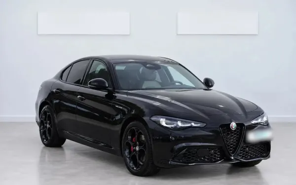 Alfa Romeo Giulia 2.0 Turbo Veloce Q4 aut 2024 - używany samochód w leasingu