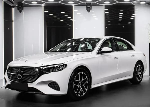 Mercedes-Benz Klasa E E 200 mHEV 4-Matic AMG 9G-Tronic 2025 - używany samochód w leasingu