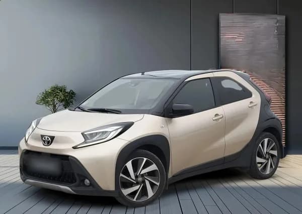 Toyota Aygo X 1.0 VVT-i Executive CVT 2022 - używany samochód w leasingu