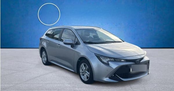 Toyota Corolla 1.8 Hybrid GPF Comfort 2022 - używany samochód w leasingu