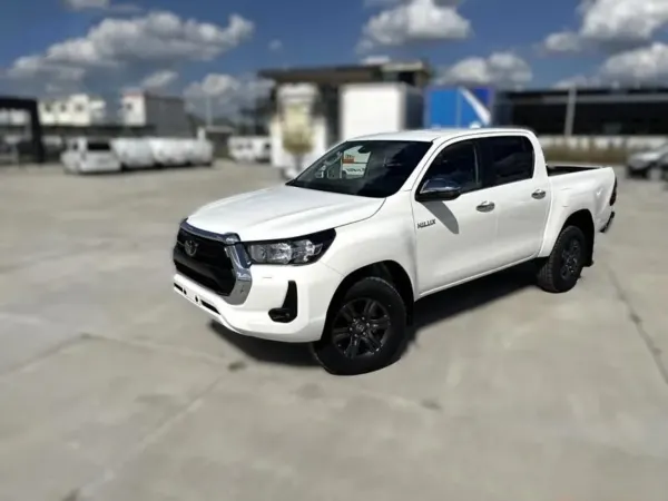 Toyota Hilux 2.8 D-4D mHEV Double Cab Active 4x4 aut Active 2026 - gebrauchtes Leasingfahrzeug