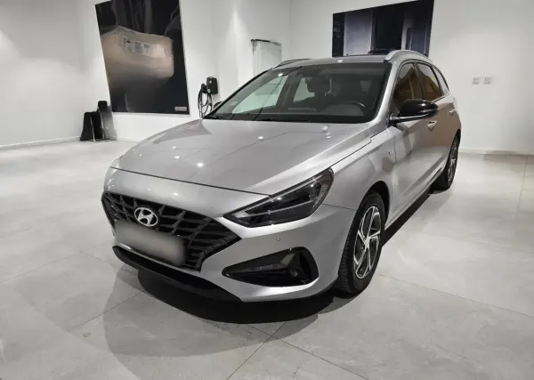 Hyundai i30 1.5 T-GDI 48V Smart 2022 - używany samochód w leasingu
