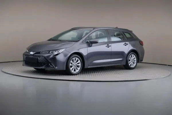 Toyota Corolla 1.8 Hybrid Comfort 2023 - używany samochód w leasingu