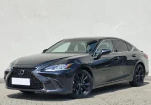 Lexus ES 300h F Sport Design