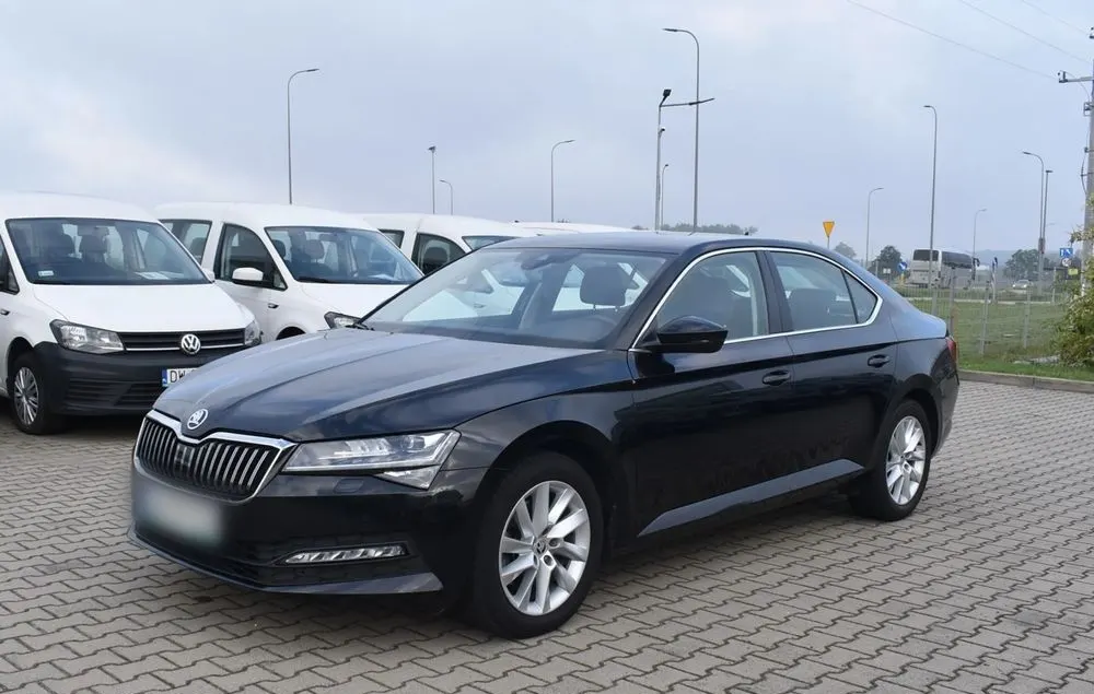 Skoda Superb 2.0 TDI SCR Ambition DSG 2021 - używany samochód w leasingu